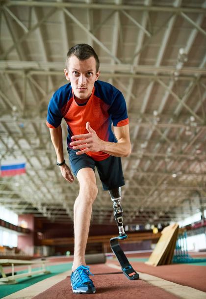 a blade runner getting ready to start sprinting